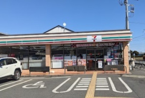 セブン-イレブン 川口戸塚東４丁目店：280m