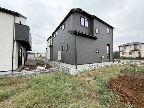 建築中