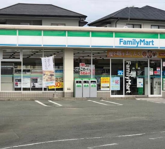 ファミリーマート八景水谷店：約350m（徒歩　5分）のスライド画像
