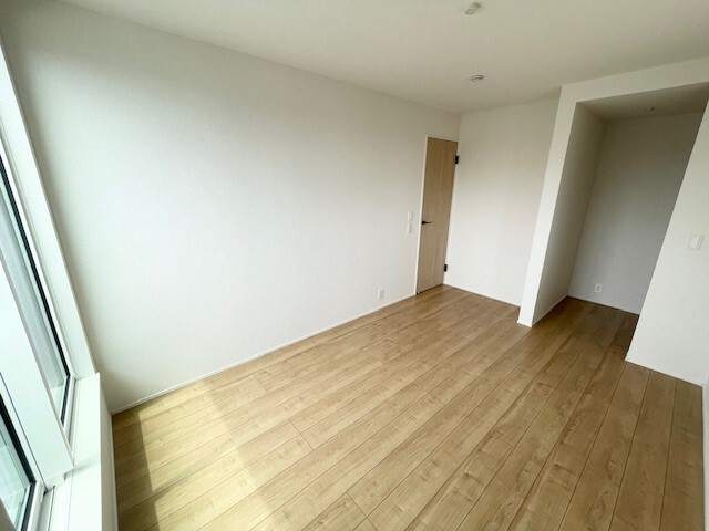 【1号棟】洋室のスライド画像