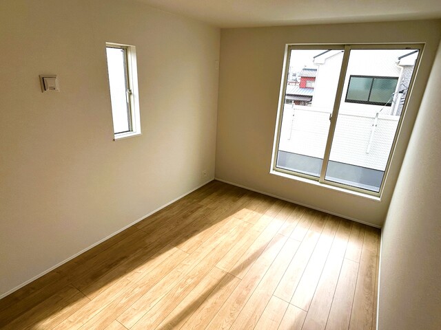 【2号棟】洋室のスライド画像