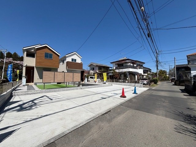 ２号棟　外観写真のスライド画像