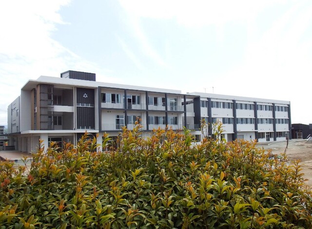 【校区】益城町立益城中学校：約2,200ｍ（徒歩　28分）のスライド画像