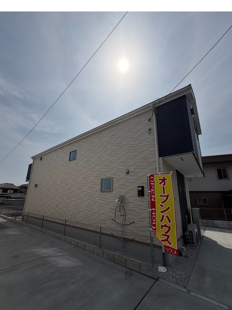 ３号棟　外観写真のスライド画像