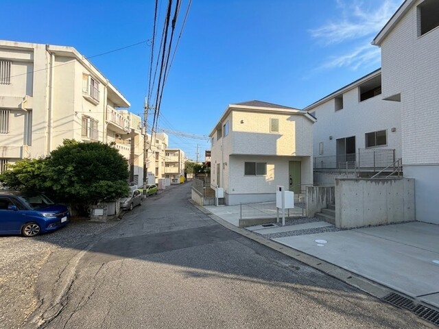 2号棟　前面道路のスライド画像