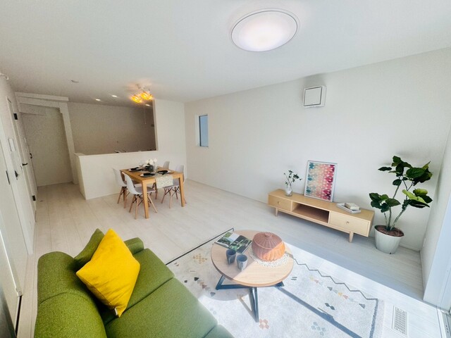 【2号棟】17帖のスライド画像