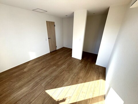 主寝室８．５帖