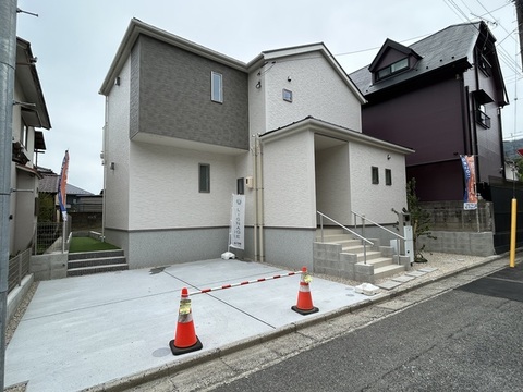 ナチュラルで落ち着いた外観