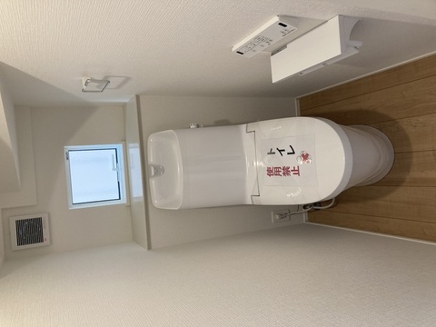1階トイレ<br>備えあれば憂いなし。いざというときのために手すりが付いています