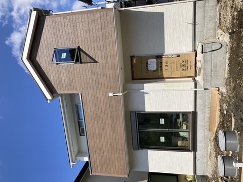 １号棟　外観完成写真<br>お日様や風、地面と対話ができる場所があるお家