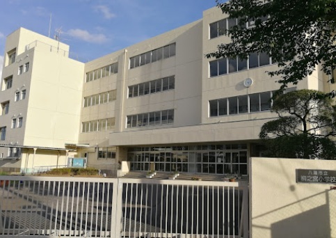 八潮市立柳之宮小学校のスライド画像