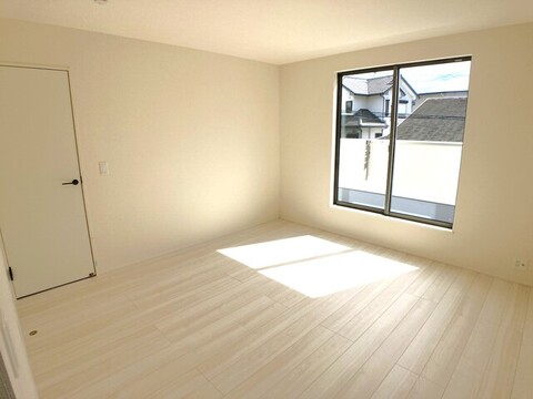 １号棟居室。<br>４ＬＤＫの間取りです。