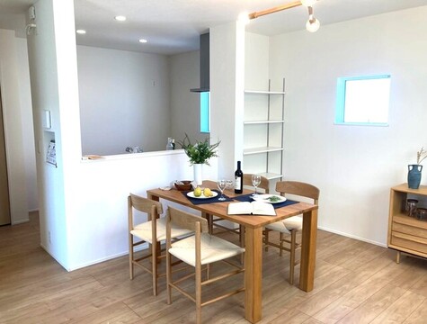 現地モデルルーム設営しています！