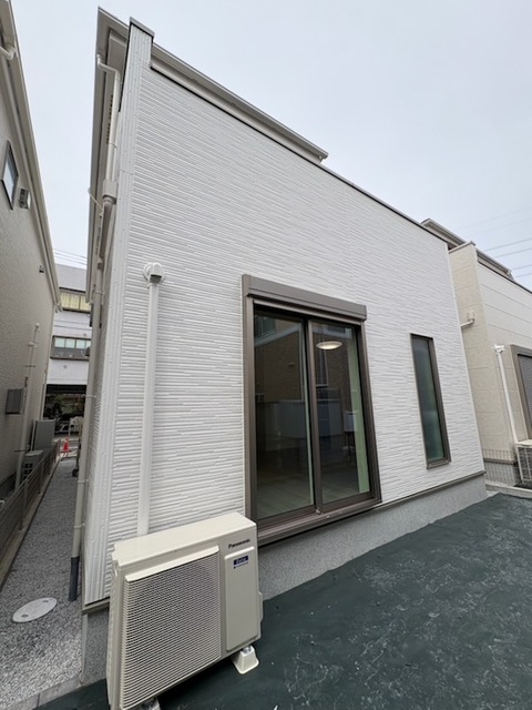 ２号棟　外観写真のスライド画像