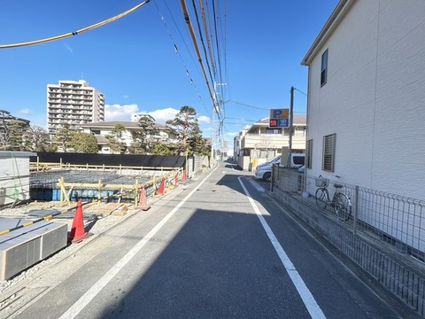 【3号棟】前面道路含む現地写真
