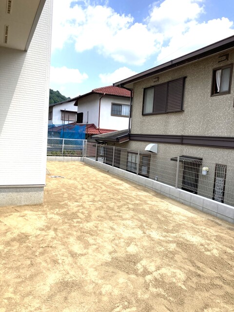 使い方次第で視野も趣味も広がる庭付き物件のスライド画像