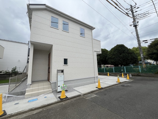 【2号棟】外観のスライド画像