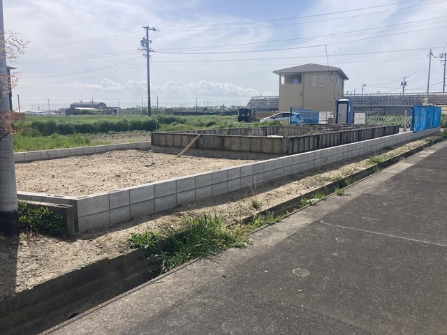 着工しました。<br>日当たり良好な住宅です。のスライド画像