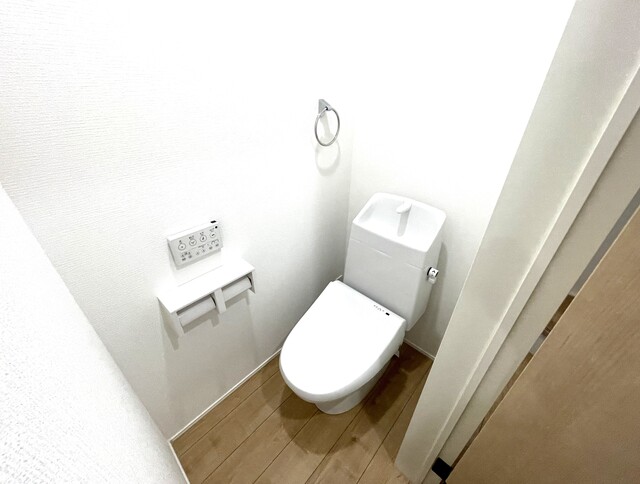 QOLアップは清潔かつ快適なトイレ空間からのスライド画像
