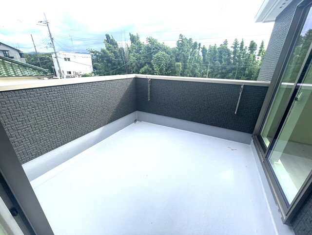 風を感じながら、ホッと一息のスライド画像