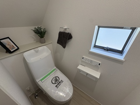お気に入りのカバーやマット、スリッパを置いて快適空間に
