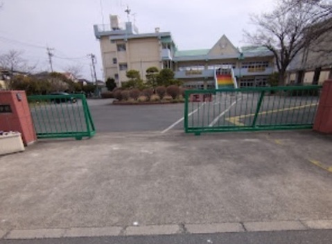 松伏町立松伏小学校：1000m