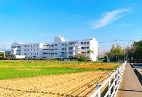 松伏町立松伏第二中学校：1100m