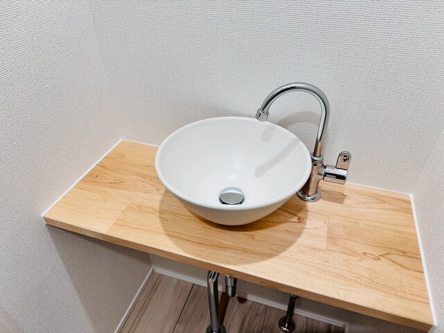 【1号棟】<br>2階にあると便利なカウンター手洗いのスライド画像