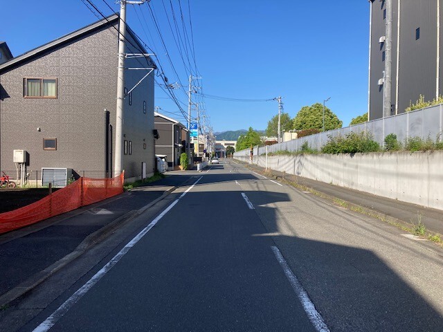 【1号棟】前面道路のスライド画像