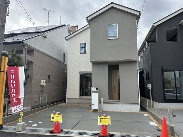 2号棟　駐車場並列2台可のスライド画像