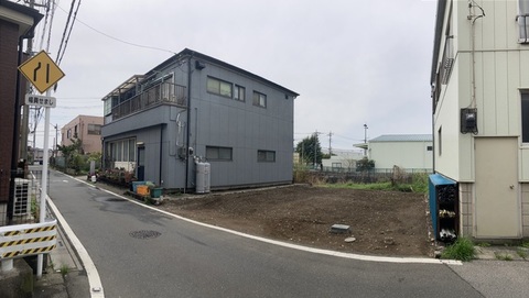 １号棟　前面道路含む現地写真<br>気分転換には外の空気で深呼吸するのがいちばん！