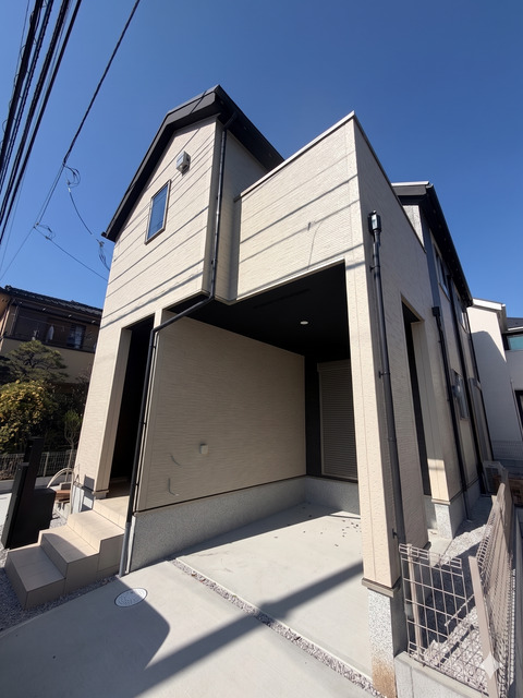 ２号棟　外観写真のスライド画像