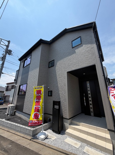 ３号棟　外観写真のスライド画像