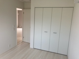 【２号棟】全室クローゼット付き！のスライド画像