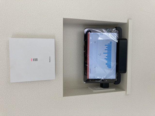 【１号棟】アイディホームの「ID LINK」搭載！<br>家電や住宅設備をタブレットからかんたん操作♪<br>毎日の暮らしをもっと快適・便利にサポートします！のスライド画像