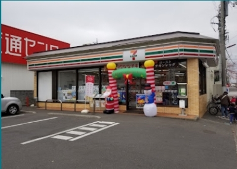 セブンイレブン越谷千間台東店：-m