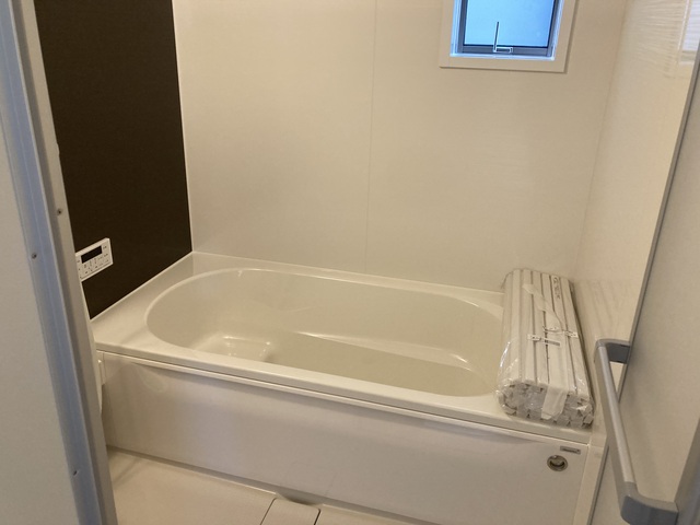 2号棟　浴室換気乾燥機付き　セミオートバスのスライド画像