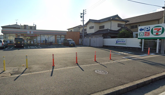 セブンイレブン豊橋三ツ相町店：約450ｍ（徒歩約6分）のスライド画像