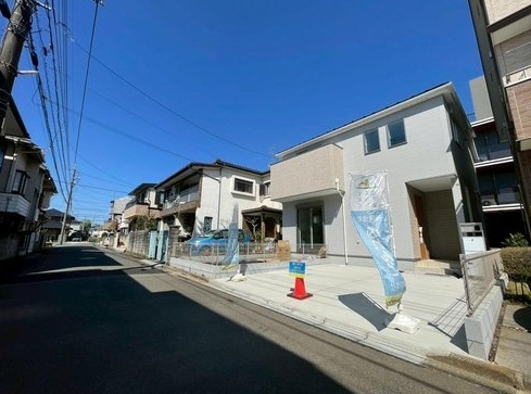 １号棟　外観写真のスライド画像