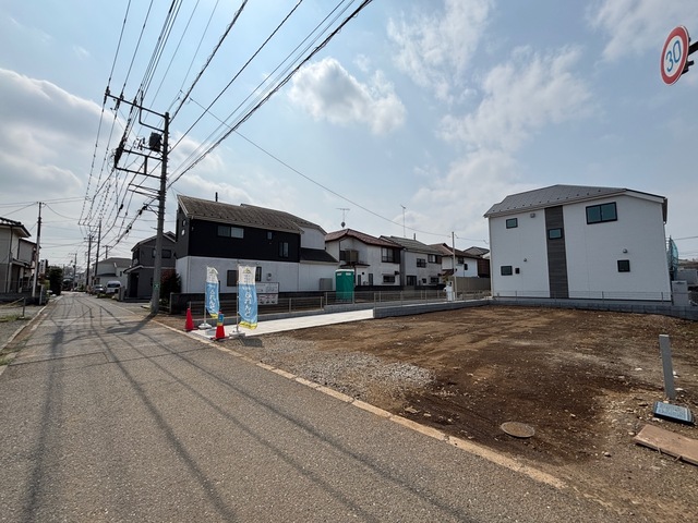 ２号棟　外観写真のスライド画像