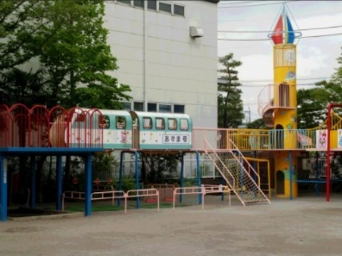  あずま幼稚園：600m