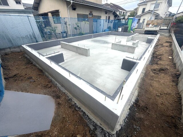 基礎完成のスライド画像