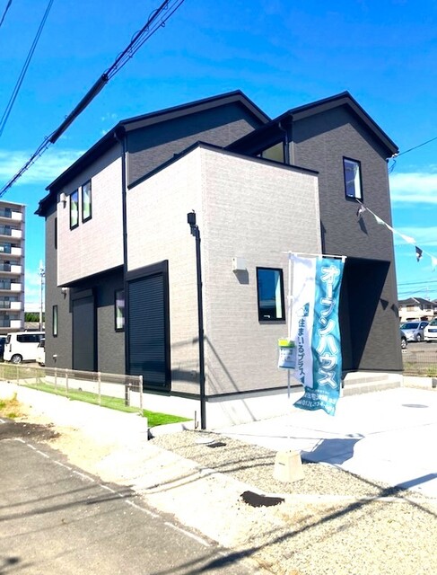 幸せな時間を紡ぐ、家族の舞台のスライド画像