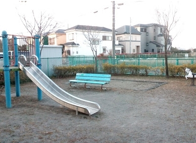徒歩約３分のスライド画像