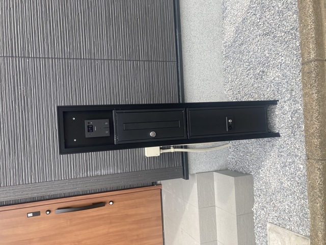 留守中の荷物も受け取れる♪宅配BOXのスライド画像
