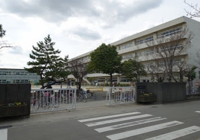 吉川市立栄小学校のスライド画像
