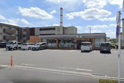 セブン-イレブン 草加谷塚上町店：800m