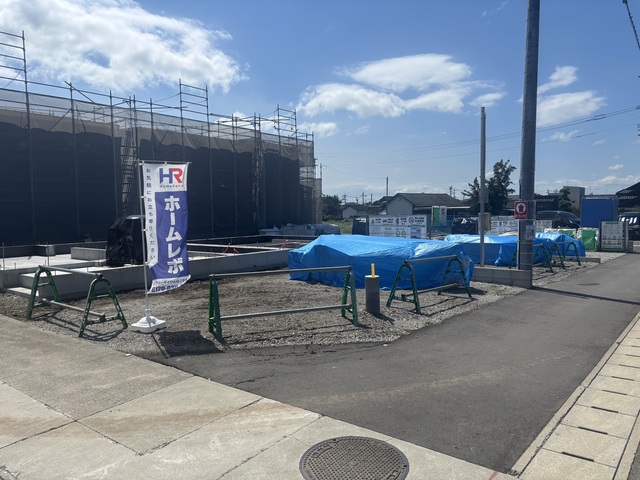 3号棟から見た前面道路含む現地写真のスライド画像