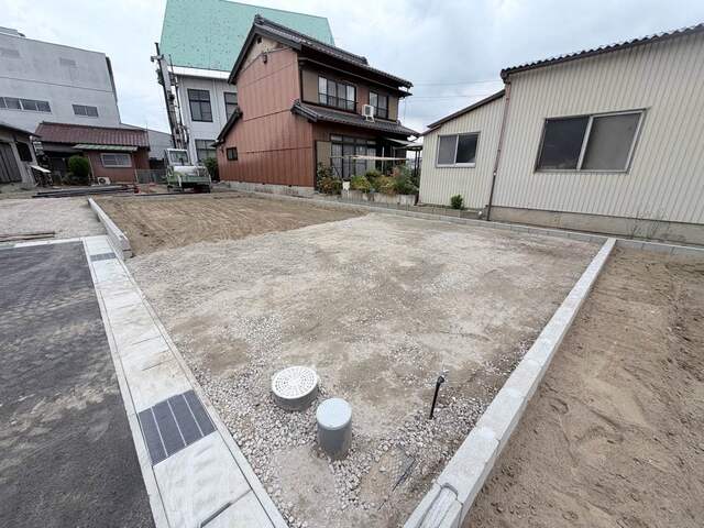４号棟　現地土地写真のスライド画像