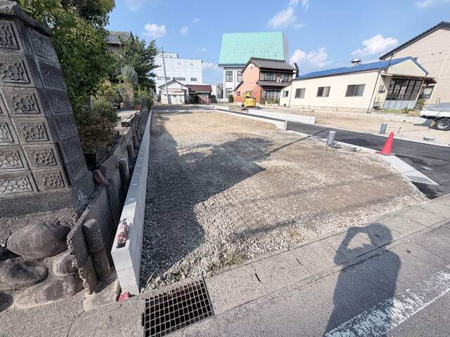 １号棟　現地土地写真のスライド画像
